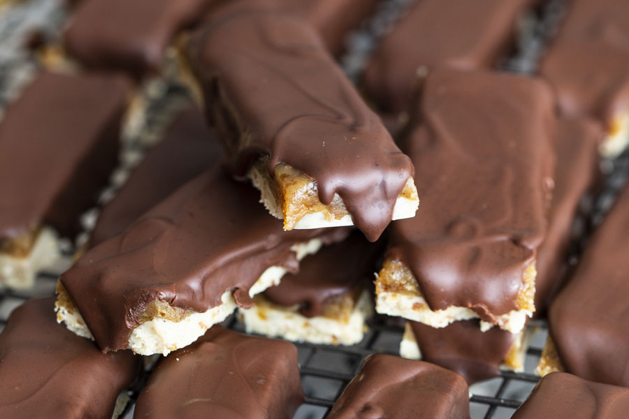 Caramel Chocolate Bars with bionella