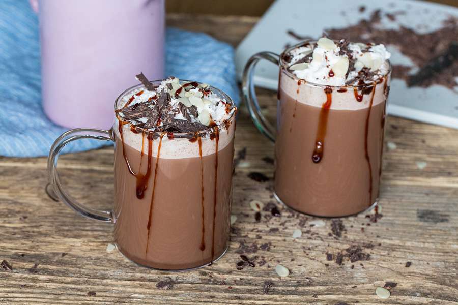 Hot chocolate with nougat cream, coconut blossom syrup and almonds Hot chocolate with nougat cream, coconut blossom syrup and almonds