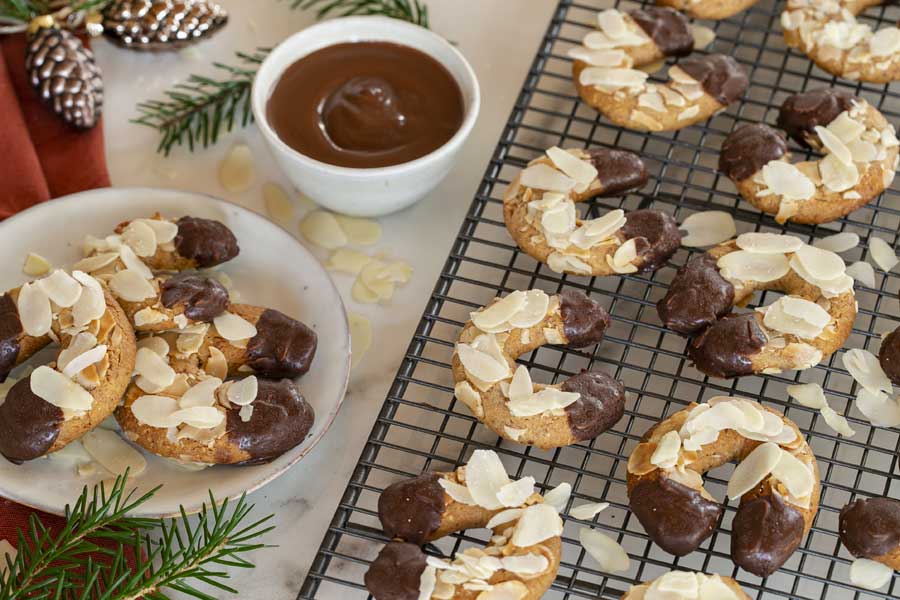 Almond Crescents Almond Crescents