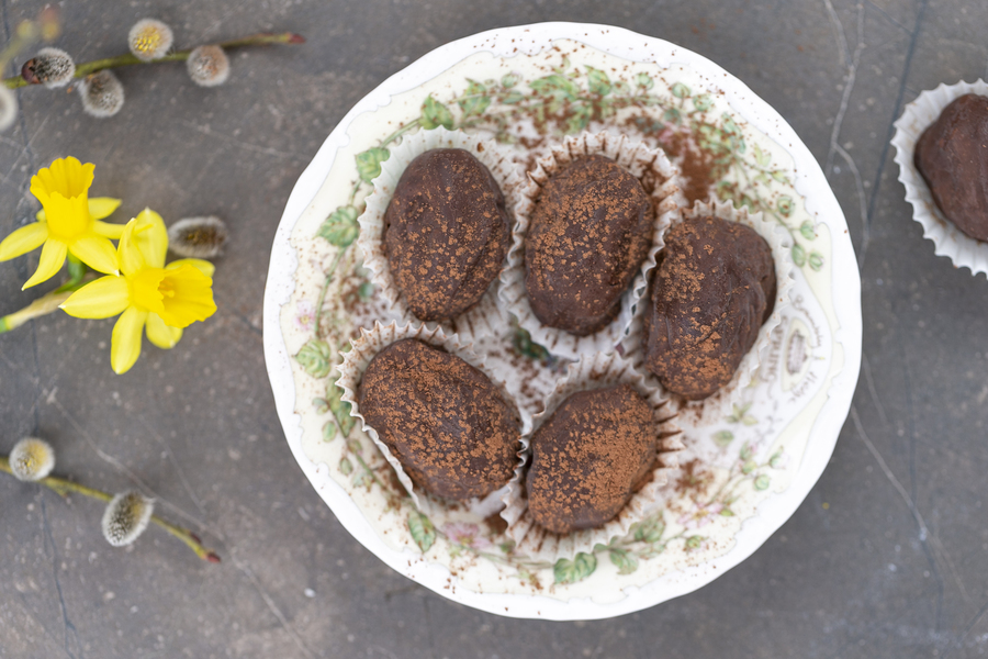Date easter eggs Date easter eggs